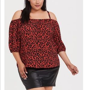 EUC .. Red leopard cold should top